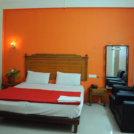 מדוראי Hotel Duke מראה חיצוני תמונה