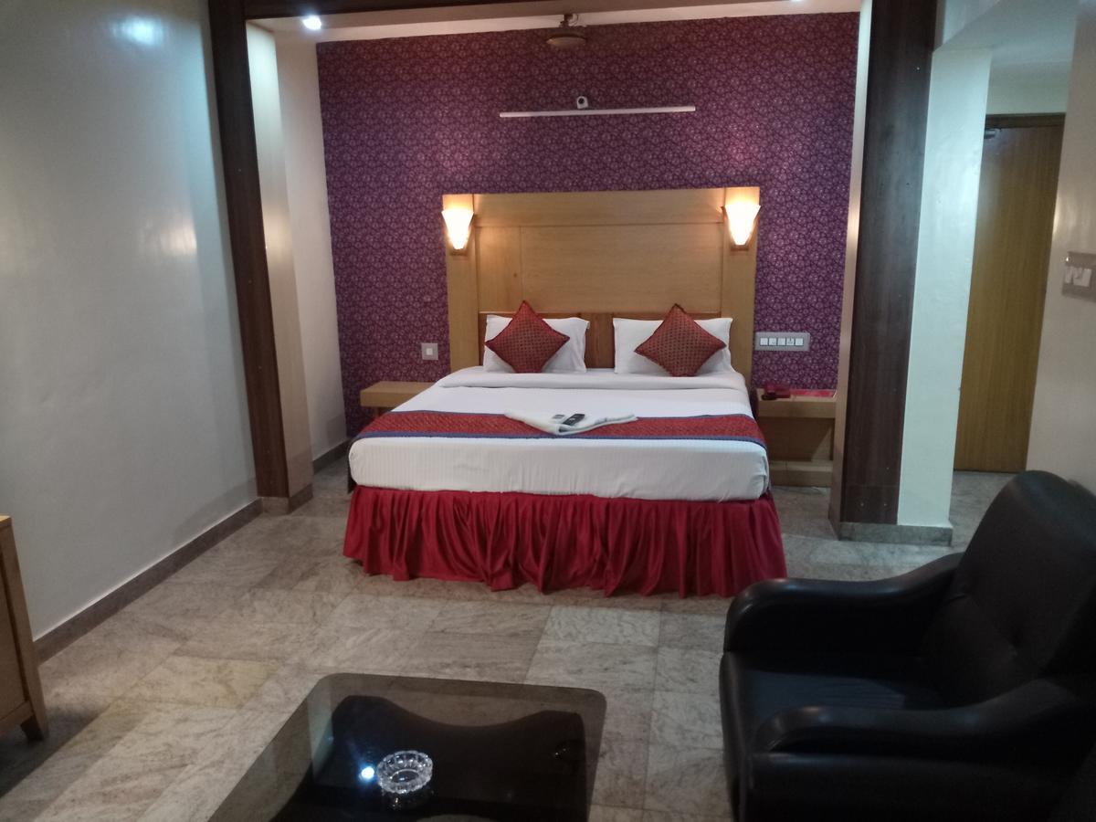 מדוראי Hotel Duke מראה חיצוני תמונה